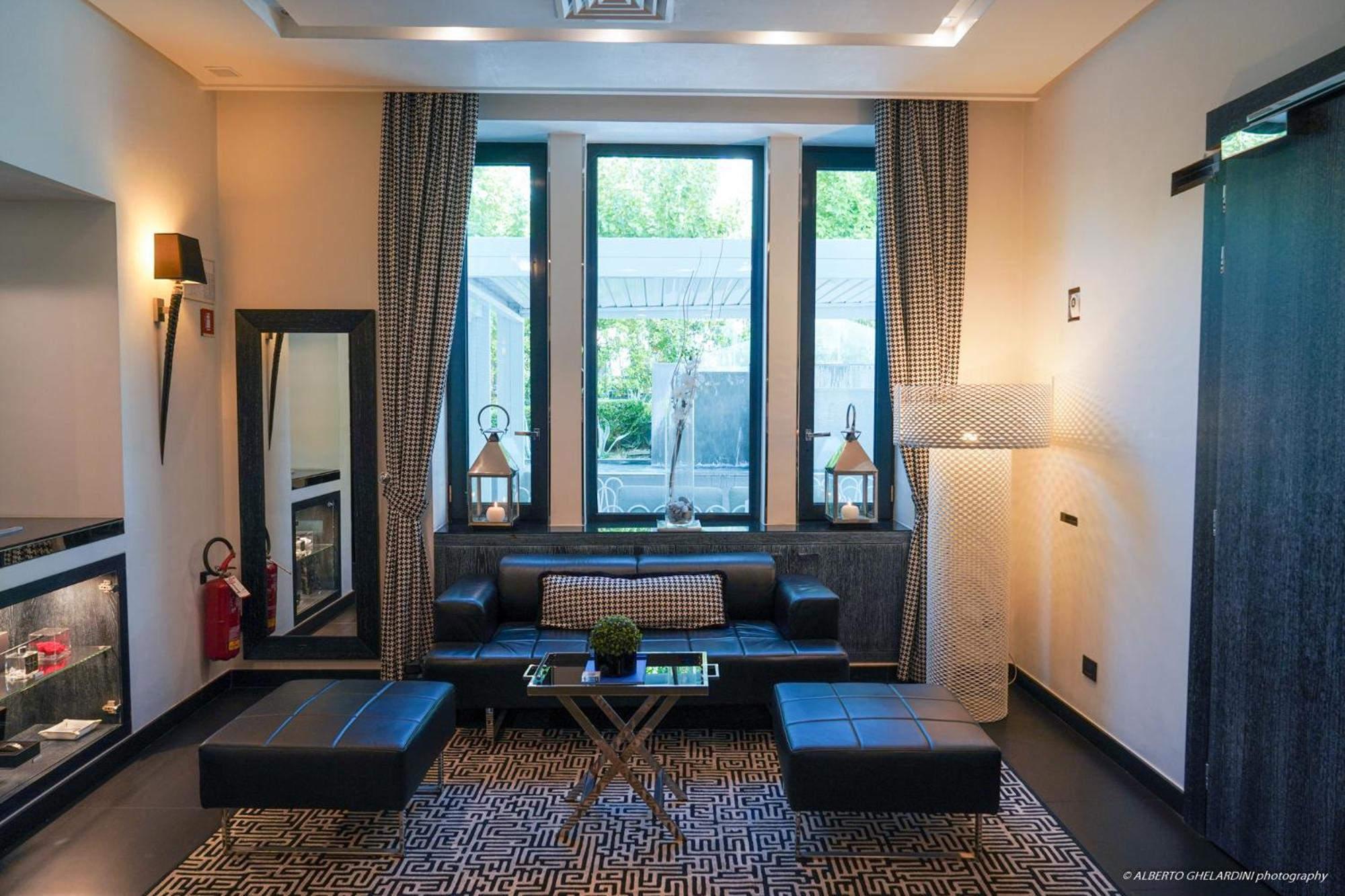 Lhp Hotel Montecatini Palace & Spa Exterior photo A suite at the hotel
